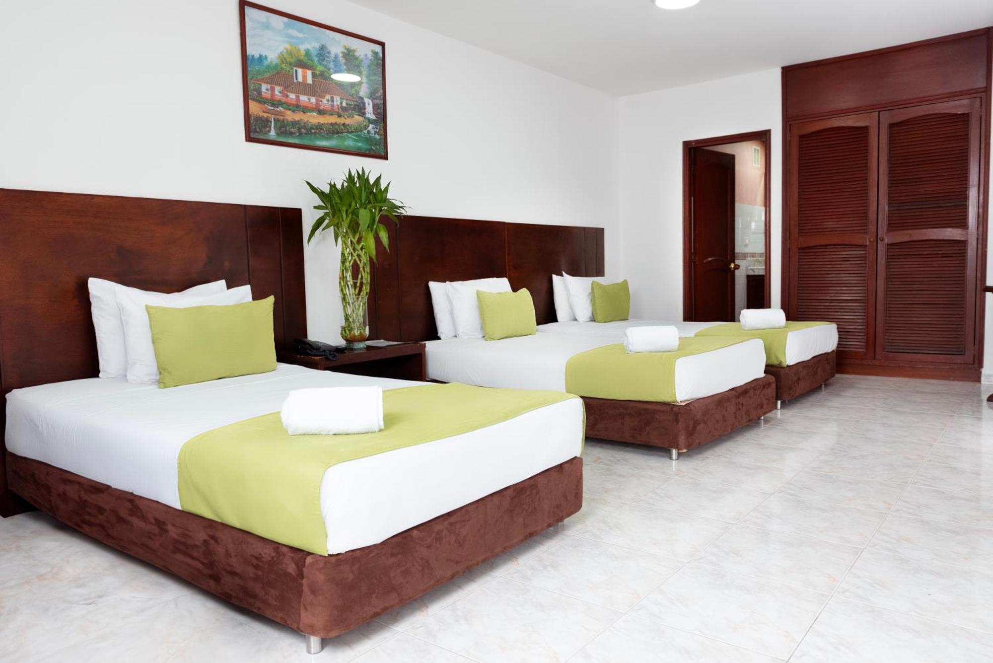 Tama Hotel Granada Real Калі Екстер'єр фото